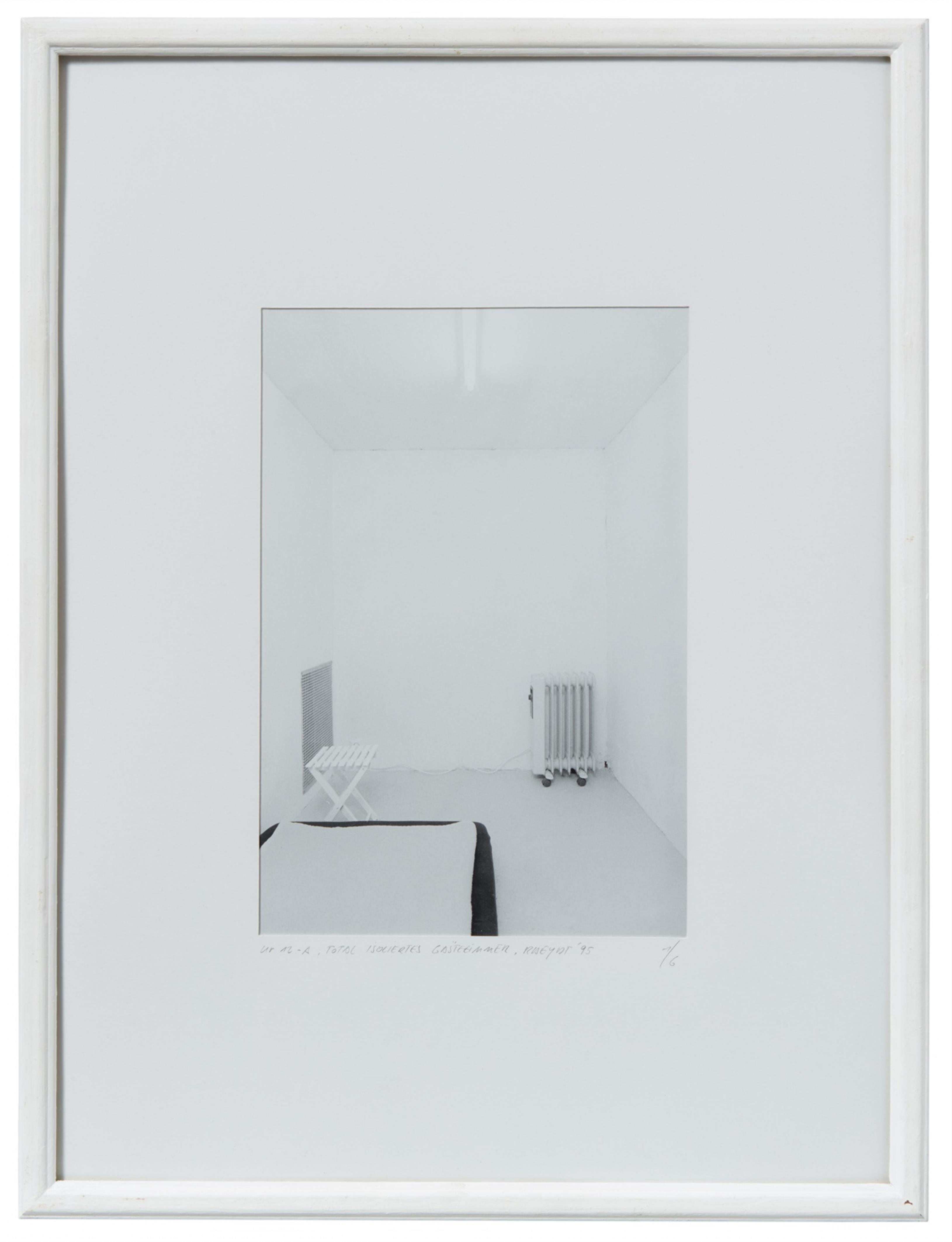 Gregor Schneider - Ur 12 A-C, Total isoliertes Gästezimmer, Rheydt