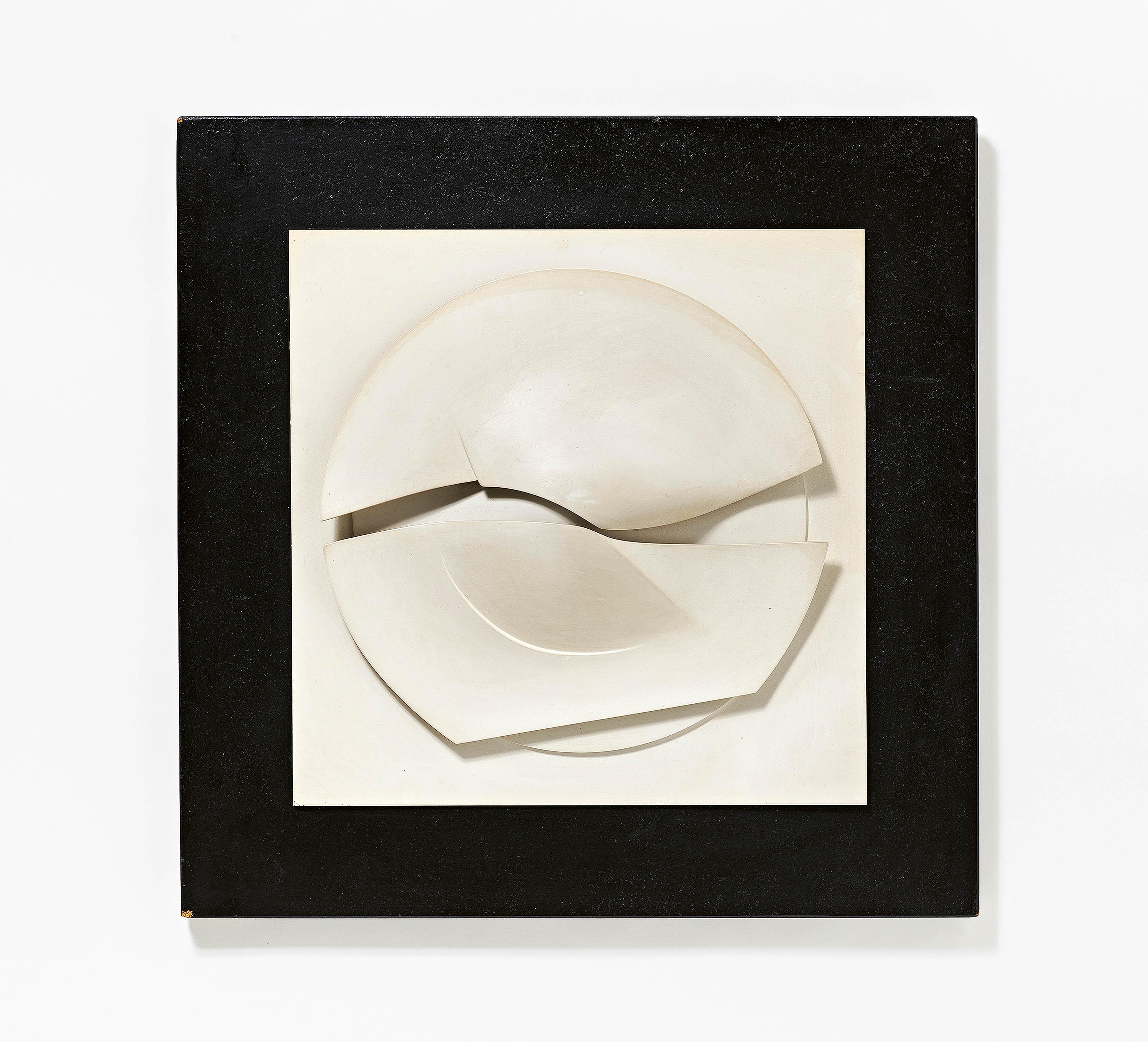 Günter Ferdinand Ris - Rundrelief