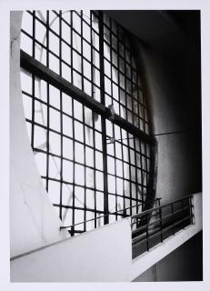 Günther Förg - Ohne Titel, Uhr in der Prager Kirche \