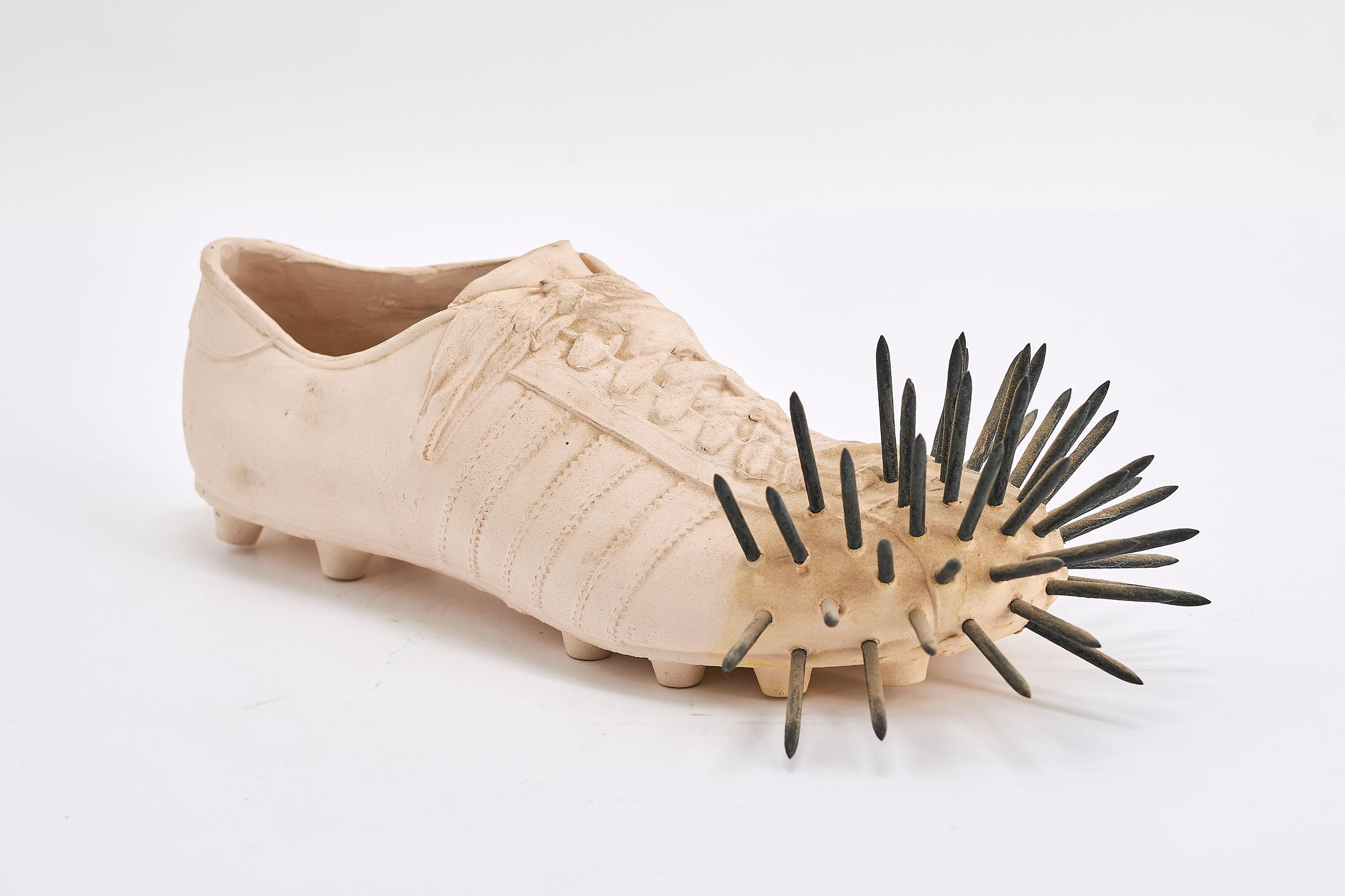 Günther Uecker - Fussballschuh.