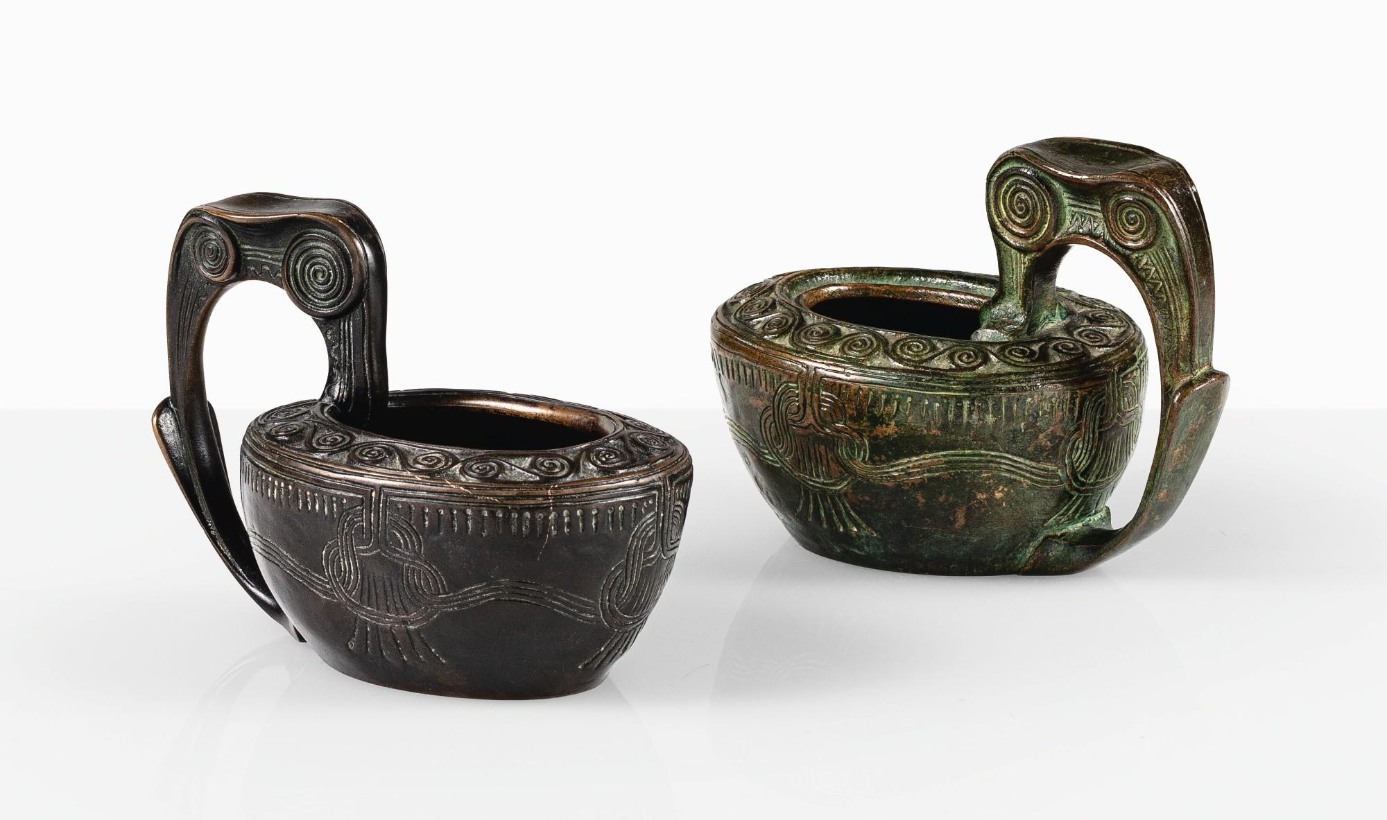 Gustav Gurschner - Pair Of Bowls With Handle [Paire De Coupes À Anse]