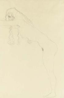 Gustav Klimt - Mädchenakt mit langen Haaren und nach vorn gebeugtem  Oberkörper