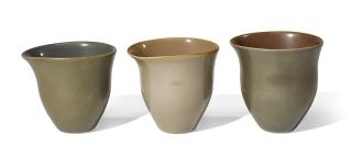 Gwyn Hanssen Pigott - Three Jugs