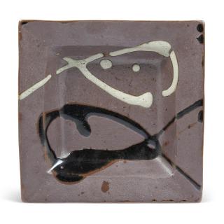Hamada Shoji - A Stoneware Square Dish with Trailed Abstract Design