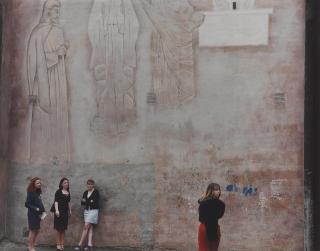 Hannah Starkey - Untitled, August 1999