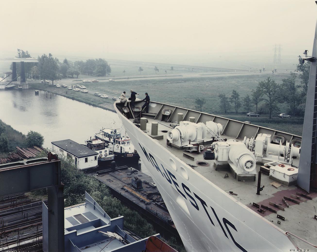 Hans Aarsman - Waterhuizen, from the series \'Hollandse Taferelen\'