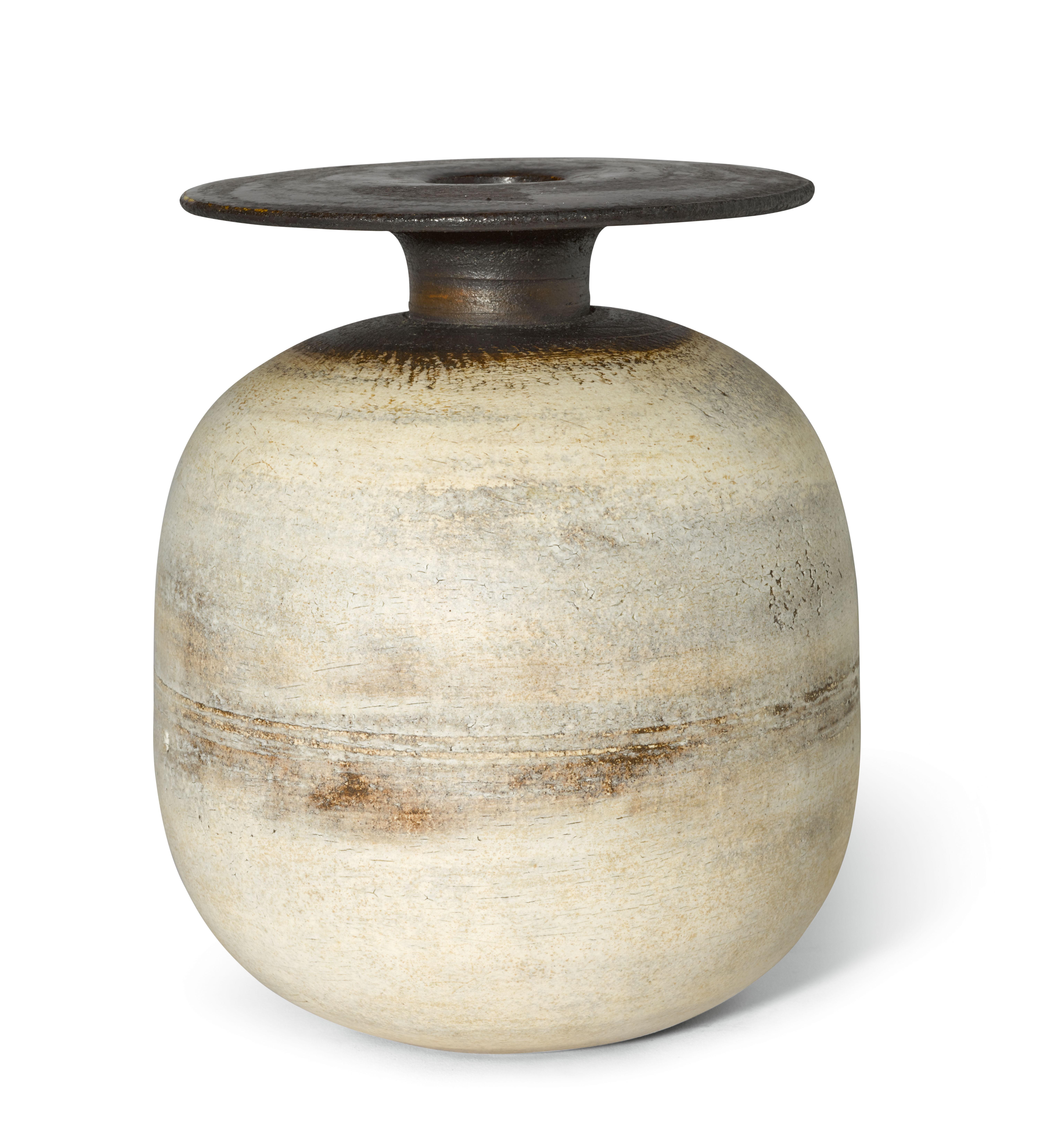 Hans Coper - Ovoid Pot With Disc