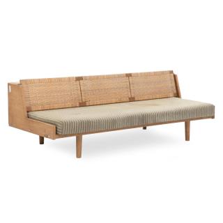 Hans J. Wegner - “GE 6”