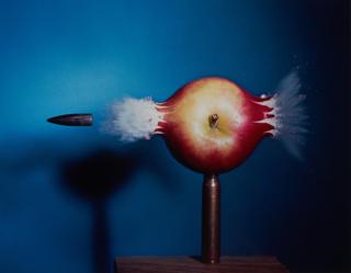 Harold Edgerton - Bullet Through Apple