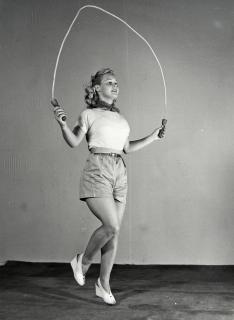 Harold Edgerton - Girl Jumping Rope