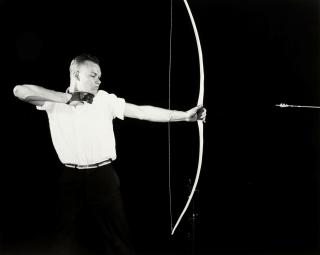 Harold Edgerton - Ouch! (Archery)