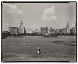 Harry Callahan - Eleanor and Barbara, Grant Park, Chicago, 1953