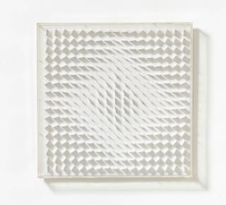 Hartmut Böhm - Quadratrelief 11, 25 Grad (Aus: Visuell veränderliche Struktur)