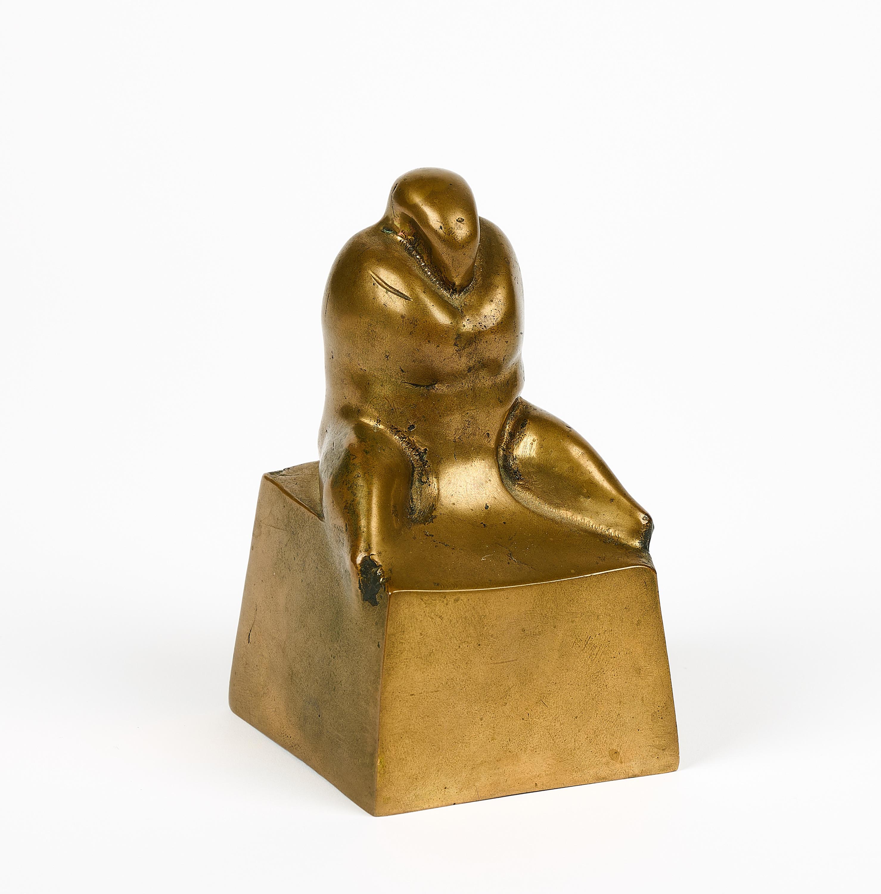 Hede Bühl - Sitzende Figur.