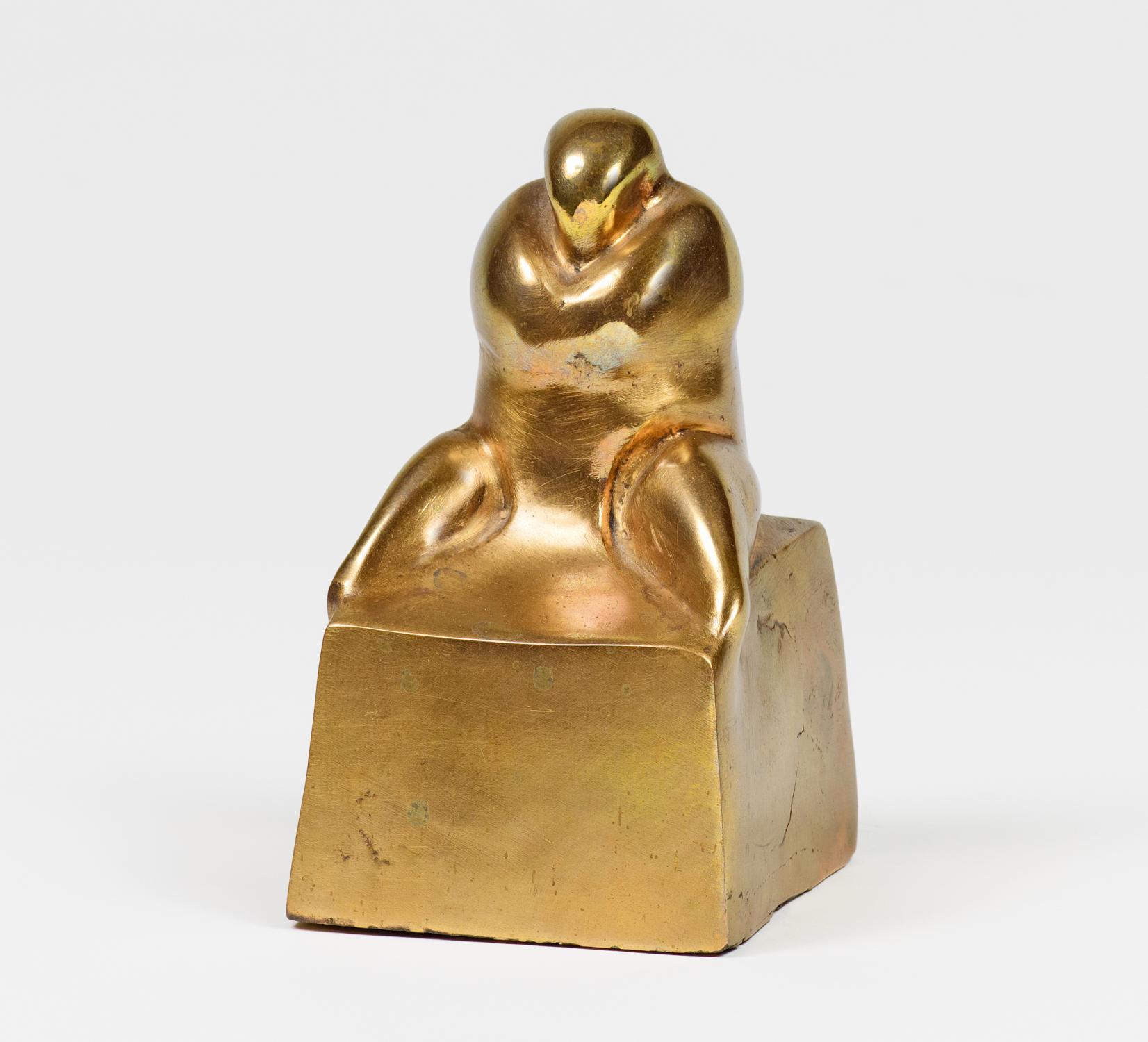 Hede Bühl - Sitzende Figur