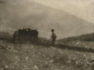 Heinrich Kühn - Pflügender Bauer, 1904