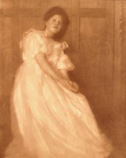 Heinrich Kuhn - Mary in a White Dress, 1907