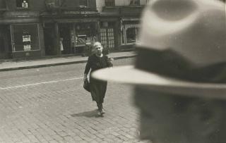 Helen Levitt - Greenwich Village, New York, c. 1940