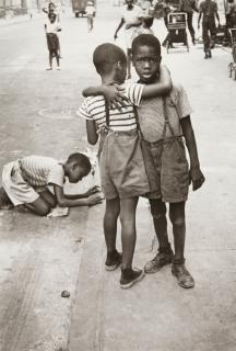 Helen Levitt - N.Y. (two boys hugging)