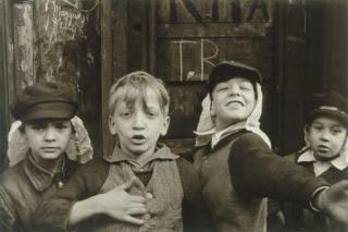 Helen Levitt - New York, c. 1938