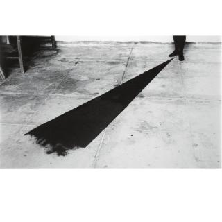 Helena Almeida - Entrada Negra