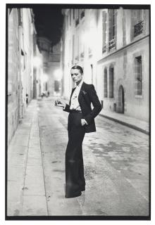 Helmut Newton - Rue Aubriot, Paris, 1975