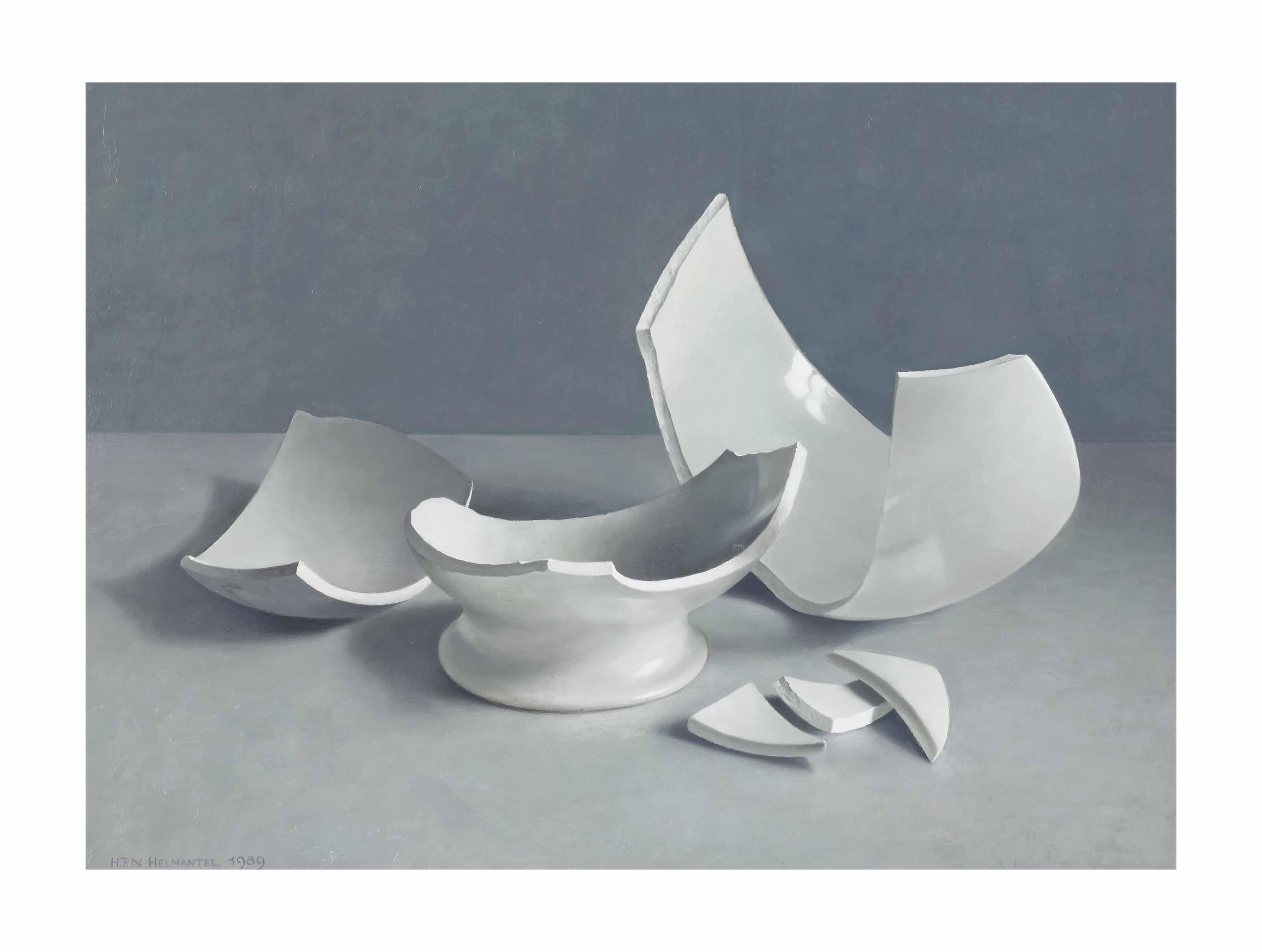 Henk Helmantel - A still life with a broken bowl