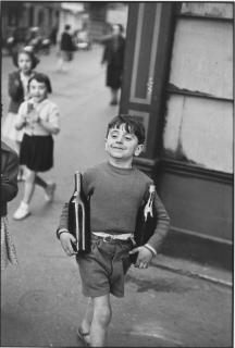 Henri Cartier-Bresson - Rue Mouffetard, 1954