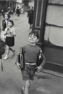 Henri Cartier-Bresson - Rue Mouffetard, 1954