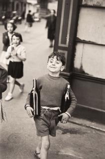 Henri Cartier–Bresson - Rue Mouffetard, Paris, 1954
