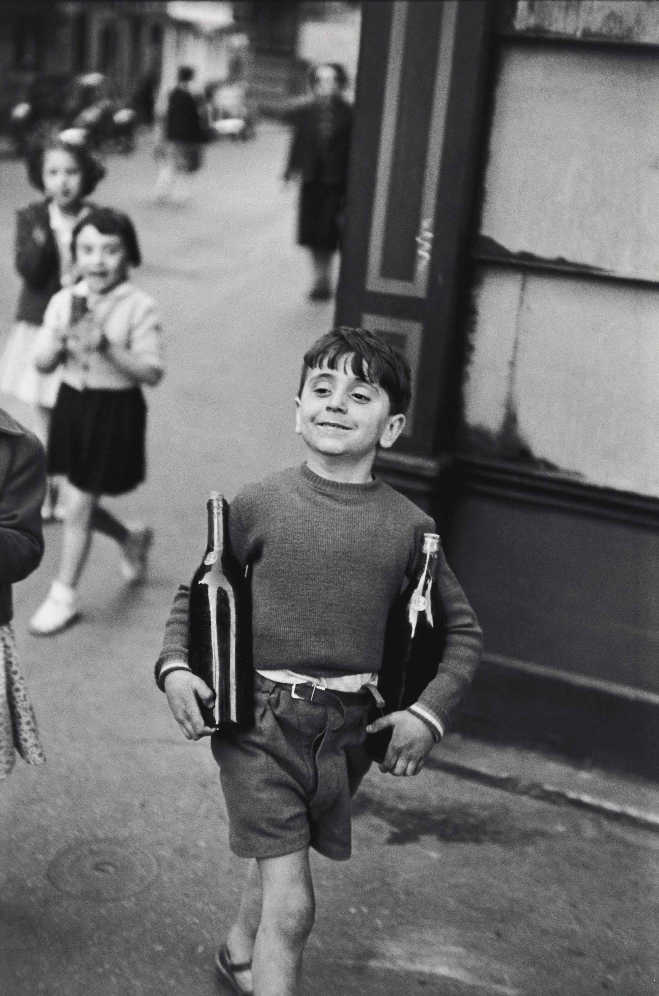 Henri Cartier–Bresson - Rue Mouffetard, Paris, 1954