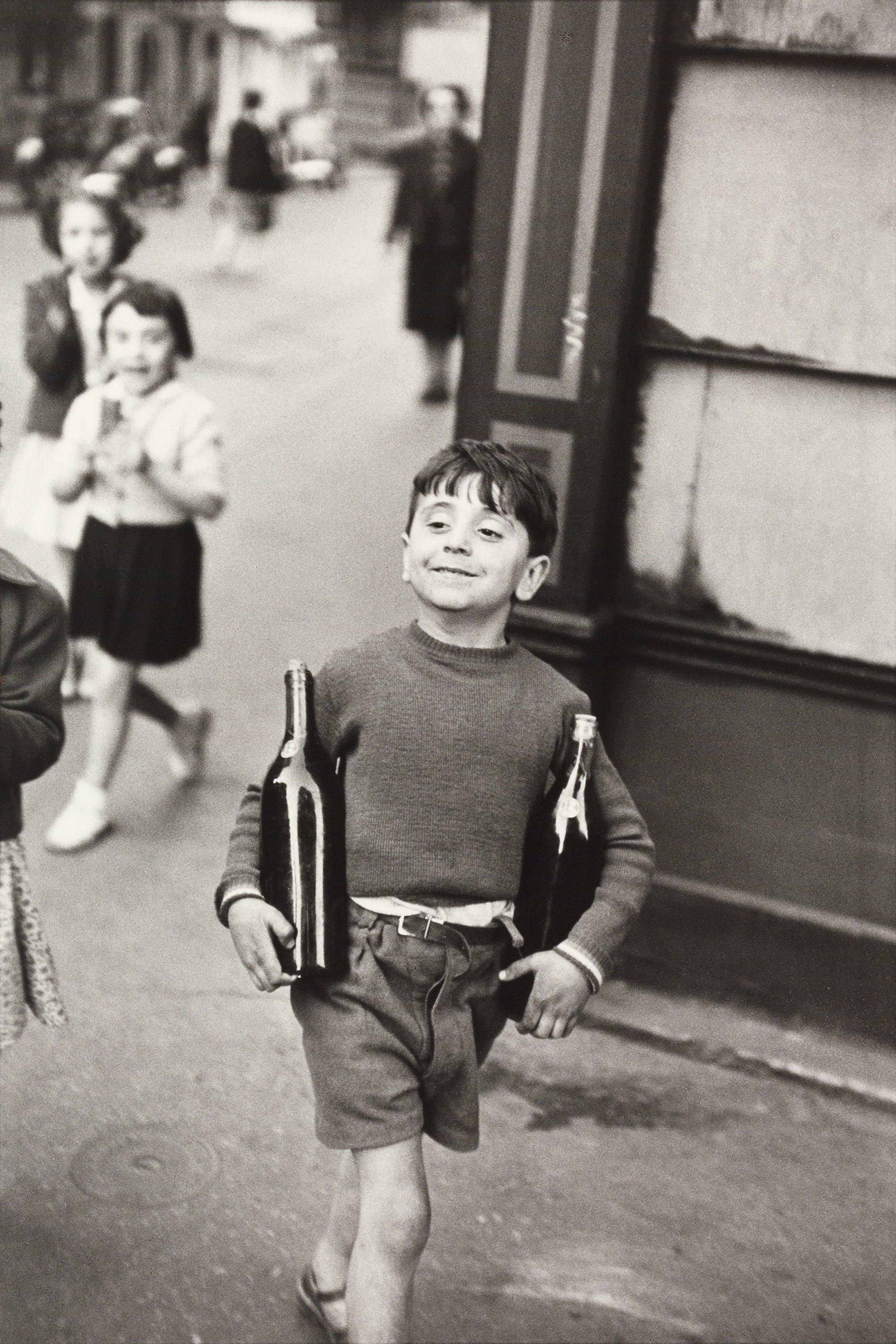 Henri Cartier–Bresson - Rue Mouffetard, Paris, 1954