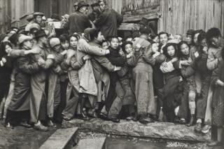 Henri Cartier–Bresson - Sale of Gold in the Last Days of the Kuomintang, Shanghai, China, 1949