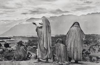 Henri Cartier–Bresson - Srinagar, Kashmir, India, 1948