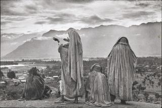 Henri Cartier-Bresson - Srinagar, Kashmir, India, 1948