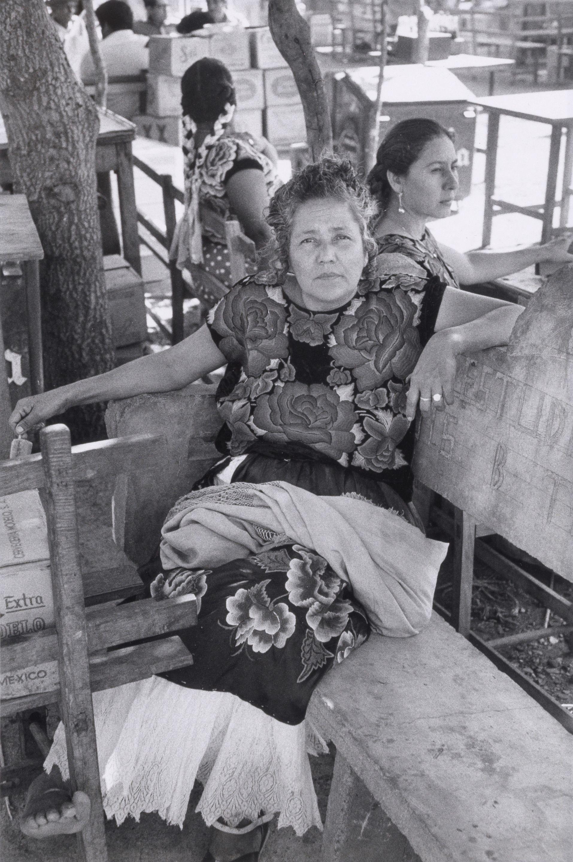 Henri Cartier-Bresson - Untitled (Street Vendor)