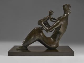 Henry Moore - Mother and Child: Arms