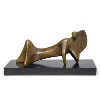 Henry Moore - Reclining Figure: Cloak