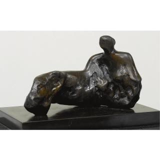 Henry Moore - Reclining Figure: Fragment