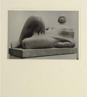 Henry Moore - Reclining Figure, Hornton Stone, 1945-46