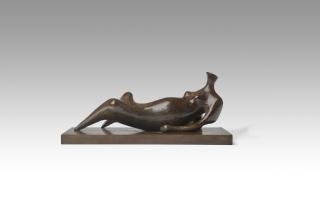 Henry Moore - Reclining Figure: Pointed Legs