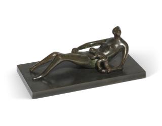 Henry Moore - Reclining Mother and Child II