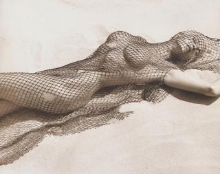 Herb Ritts - Brigitte Nielsen With Net, Malibu