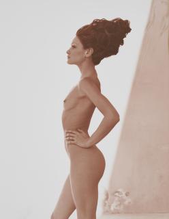 Herb Ritts - Carla Bruni II, Point Dume, 1992