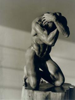 Herb Ritts - Male Nude on Log, 1987