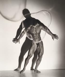 Herb Ritts - Male Nude with Bubble, Los Angeles, 1987