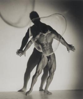 Herb Ritts - Male Nude with Bubble, Los Angeles, 1987