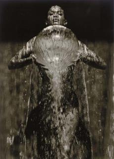 Herb Ritts - Rachel Holding Sphere, Hollywood, 1989
