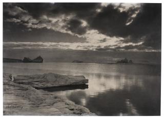 Herbert George Ponting - Midnight In The Antartic Summer, 1910
