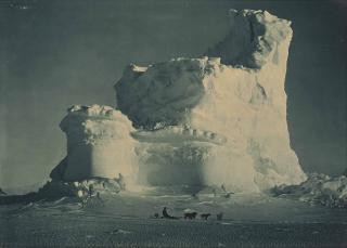 Herbert George Ponting - The Castle Berg